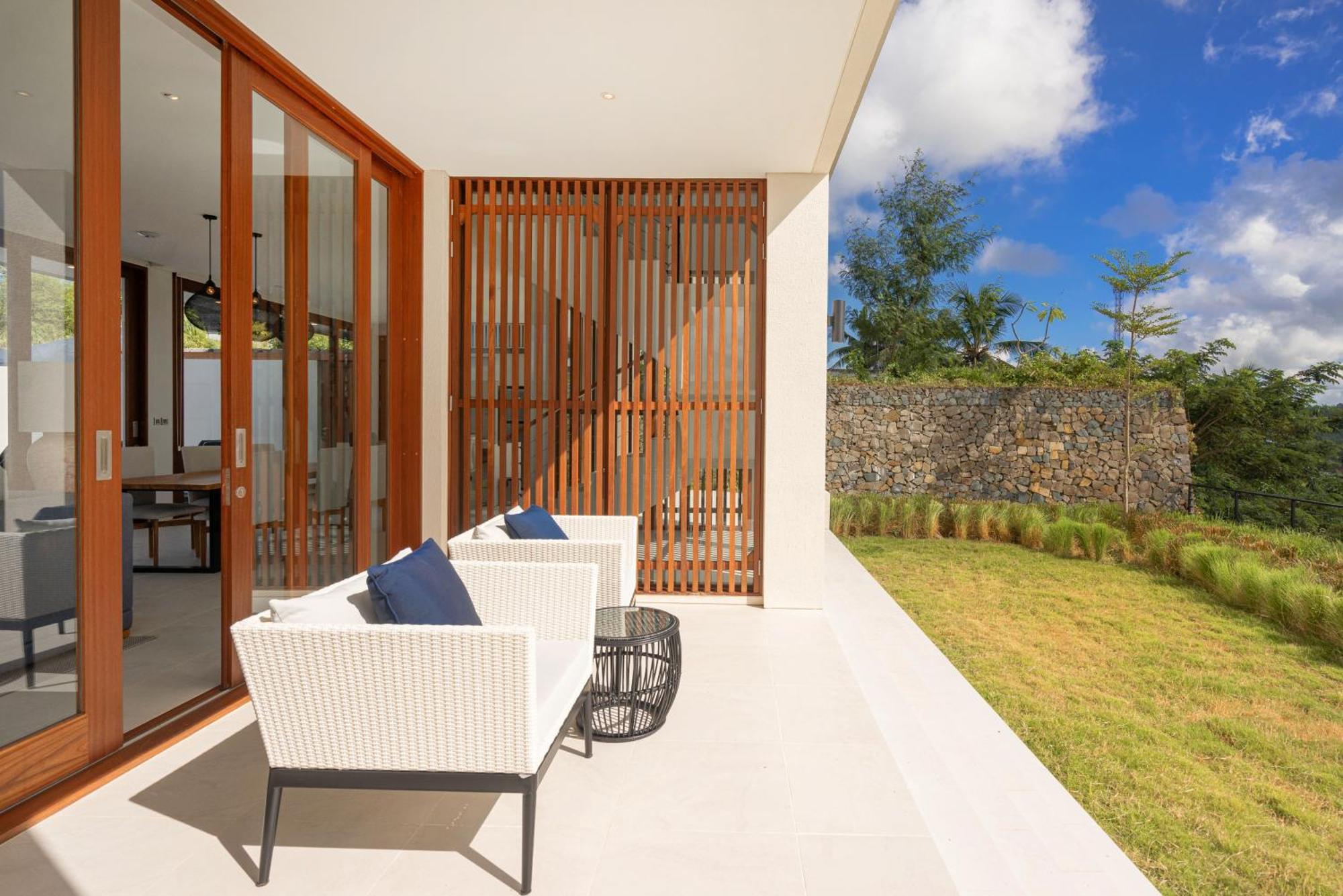 Villa Selong Selo And Residences *